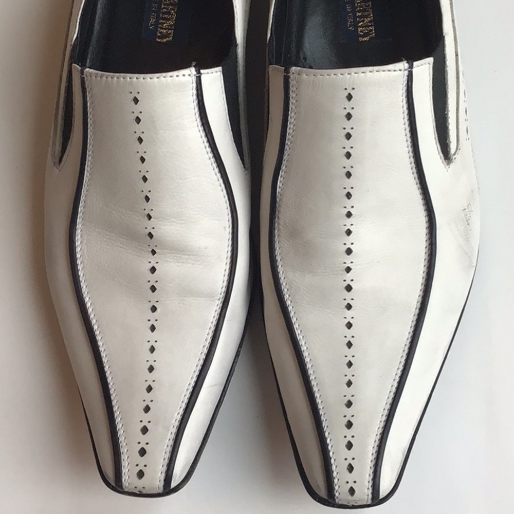 Host Pick! ❤️ John McCartney Vintage Shoes - Picture 3 of 14